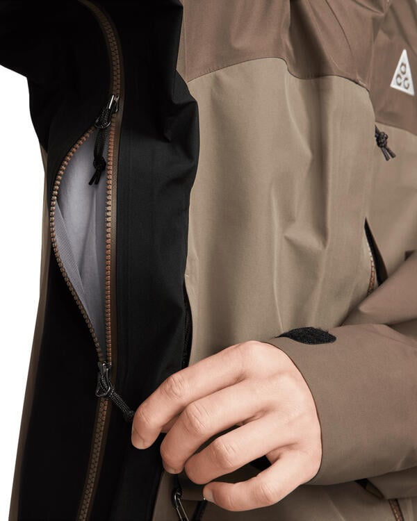 nike-m-acg-sfadv-msry-ridge-